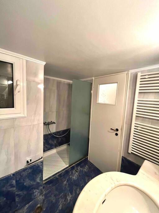 A Unique Apartment In The Historical Center-3Bds Атина Екстериор снимка