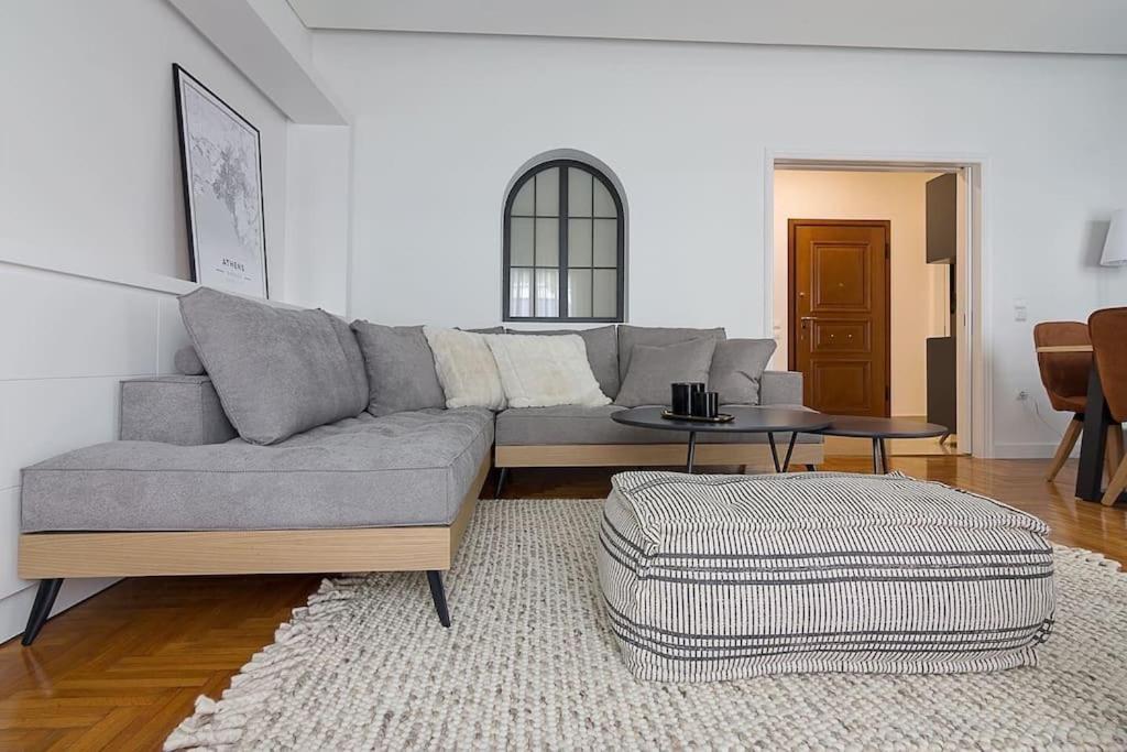 A Unique Apartment In The Historical Center-3Bds Атина Екстериор снимка