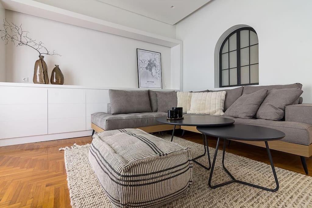 A Unique Apartment In The Historical Center-3Bds Атина Екстериор снимка